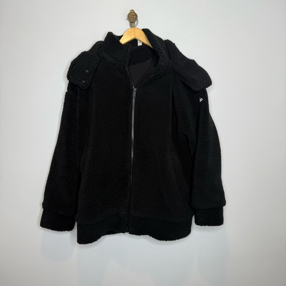 ALO Yoga Norte Black Faux Sherpa Jacket Coat Size Medium Revolve - Picture 8 of 14